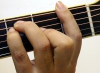 古典吉他的轮指练习方法及练习指法